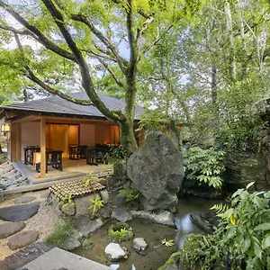4* Hotel Fufu